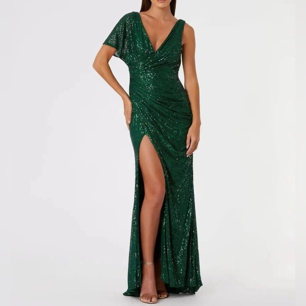 Ieena for Mac Duggal Sequined Asymmetrical Draped Trumpet Gown.Sz 8 Women 
#245